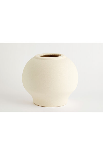 Roots Furniture مزهرية من الطين