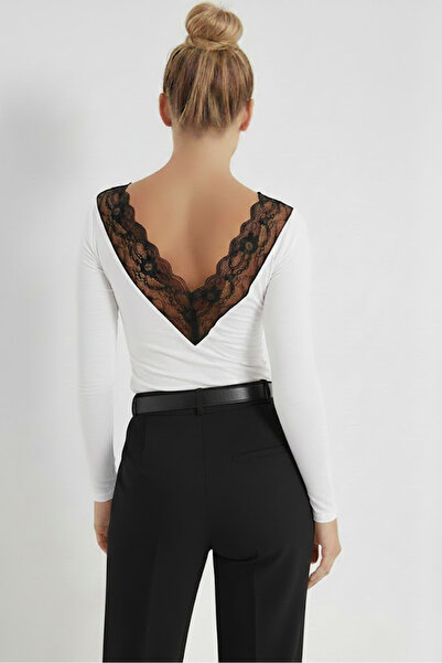 Sienza Women's Lace Detailed V-Neck Blouse