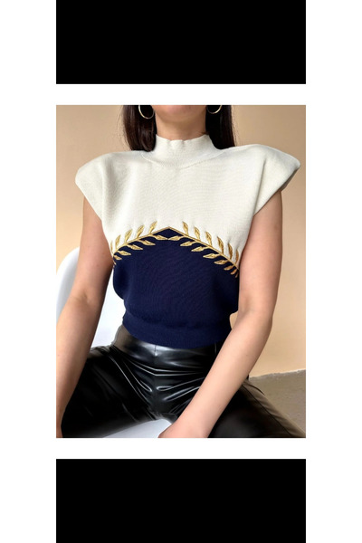 EEES KOLSUZ NAKIŞ İŞLEMELİ LACİVERT CROP KAZAK