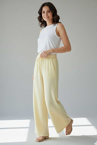 Swana Pantaloni de vară Bürümcük pentru femei - Galben