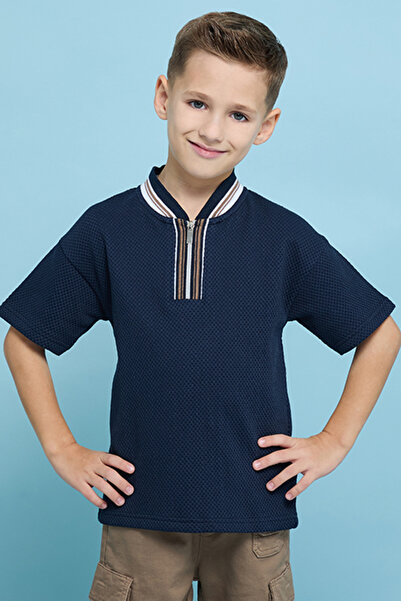 R&B Contrast Trim T-Shirt With Stand Collar And Short Sleeves