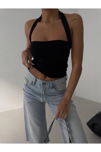 Güneş Bluză crop cu guler halter și șnur