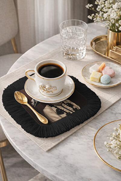 Evimde Bambaşka منديل تقديم أوفانجارد بورتريه ذو شراشيب - منديل تقديم أسود بو...