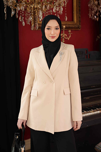 İmajButik Beige Kravuze Collar Brooch Detailed Lined Jacket
