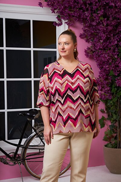 RMG Kol Büzgülü Desenli Büyük Beden Şifon Bluz Pudra