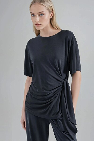 Hiccup BUSEM Modal blouse with loose fit, round neckline and drawstring detail