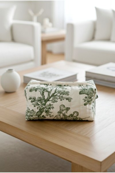 Mufincollection Vintage Toile Patterned Quilted Makeup Bag – 23X10X10 cm -- Daily & Travel Organizer