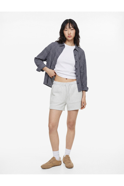 Koton Μίνι σορτς με κορδόνι στη μέση και λεπτομέρεια τσέπης