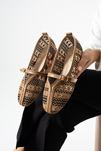 dabab shoes Marvena Women's Brown Cross-Strapped Lace Detailed Transparent Te...