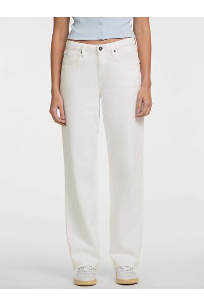 Guess جينز بوي فريند