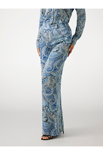 Guess بنطال مارسيانو بنقشة بيزلي