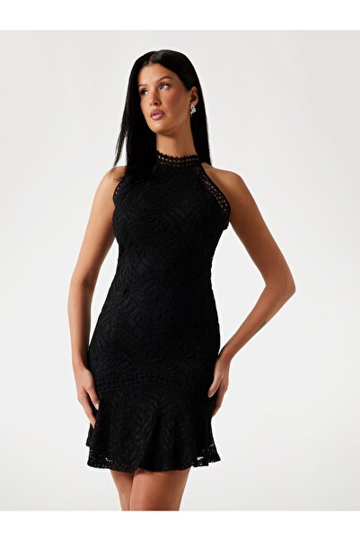 Guess فستان قصير ضيق من دانتيل