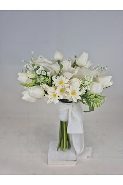 Buketlife Beyaz ıslak dokulu lale,gala,müge gelinbuketi gelinçiçeği ve yakaçi...