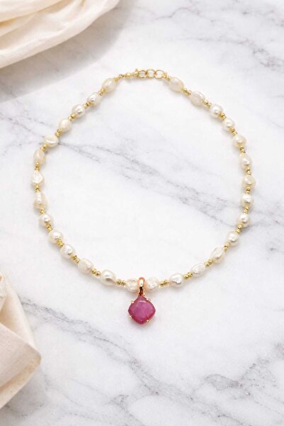 PORSE Gerçek Yakut Doğal Taşlı Kolye Ucu ve Tatlı Su İncisi Zerafetiyle Tasar...