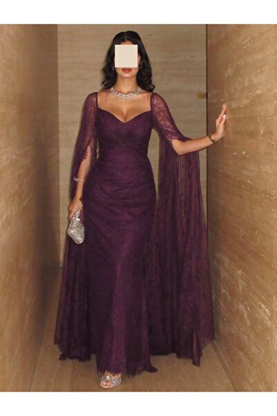 Special-DIARA A charming pink dress overflowing with softness, covered with a...