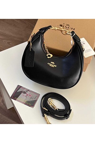 Generic Shoulder bag with accessories / Luxury design