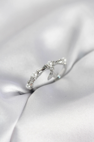 Butik Gümüş Renk Sallantılı Kemik Model Kadın Yüzük