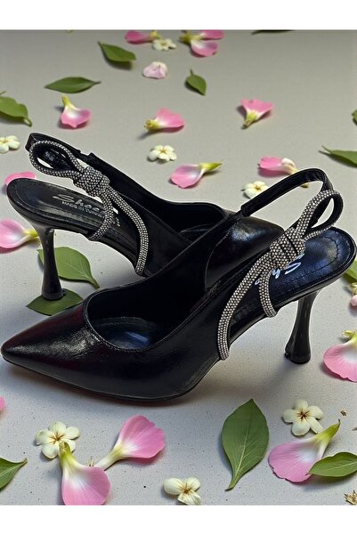 KAFKASLAR AYAKKABI حذاء نسائي للسهرات بكعب 9 سم، مزين بالحجارة، مغلق من الأما...