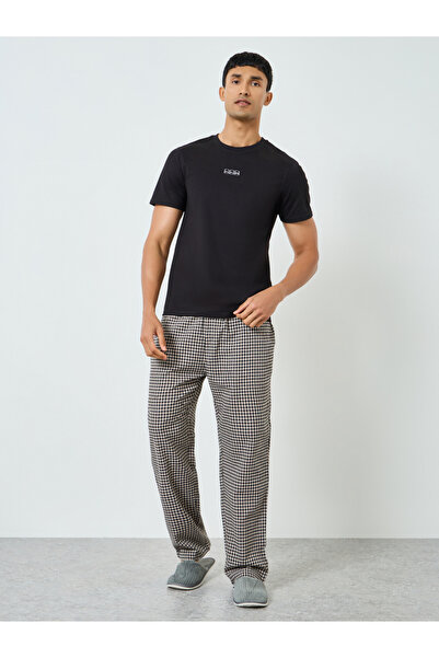 Styli Men Black T-Shirt and Checked Pyjama Set