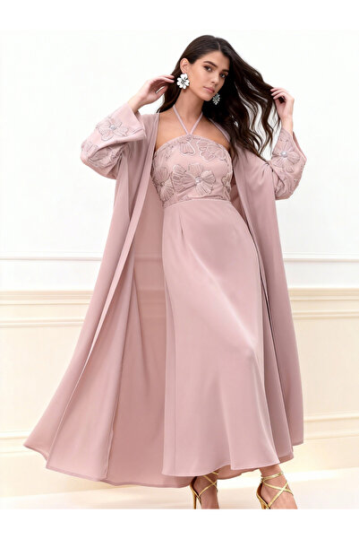 Take Two By Styli فستان وردي مطرّز ياقة بحمالة عنق مع طقم كيمونو