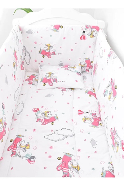 Fun Moment 4-piece set of crib bedding with compartments