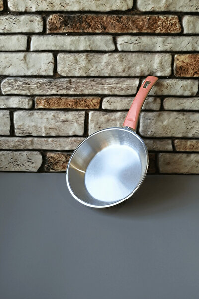 ELEGANCEV Capsule Base Steel Pan - Egg Pan - with Bakelite Handle - 16 cm