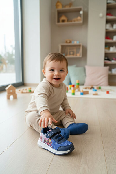 enoch أحذية الأطفال من إينوخ فيرست ستيب مع شخصية إينوخ البطل وتفاصيل لوحة الر...