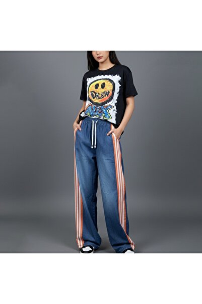 FASHION Smiley Street Graphic T-shirt & Stripe Denim Pant Set for Women