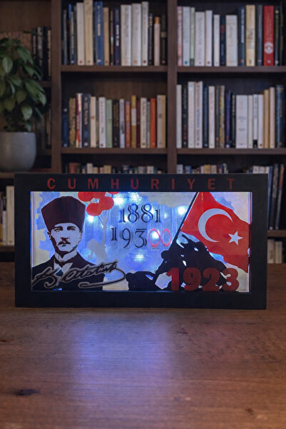 BASTTR Atatürk ve Cumhuriyet Temalı Masa ve Dekoratif Gece Lambası