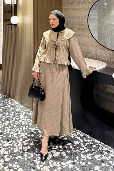 lamelif Wide Collar Skirt Suit Beige