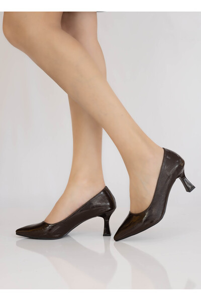 RMY SHOES حذاء بكعب كلاسيكي بني نسائي