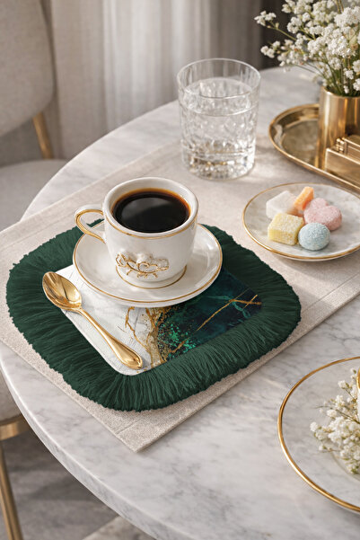 Evimde Bambaşka Șervețel de prezentare cu franjuri, de culoare aurie, cu marm...