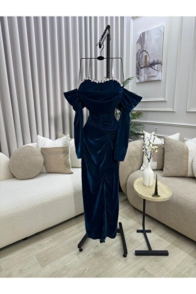 FASHION A dark navy velvet dress, designed with Off-Shoulder and sparkling cr...