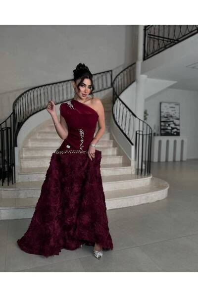 ranin Evening dress with rose petals