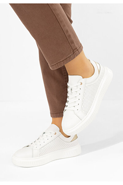 B T Shoes Women's white Ginetta Leather sneakers