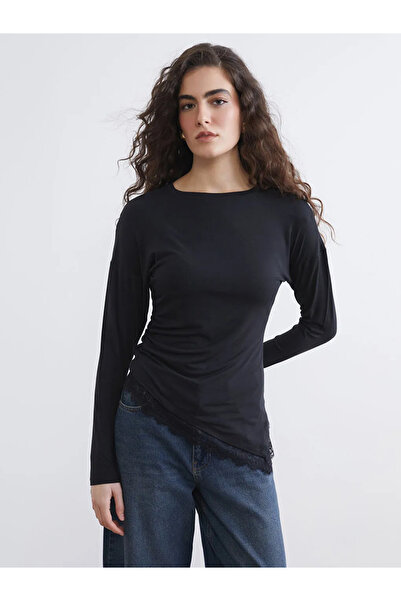 LC Waikiki Black Crew Neck Lace Detailed Gathered Blouse