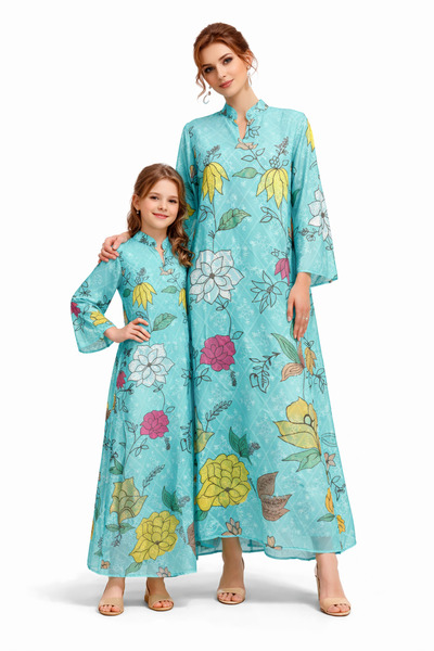 THOGUE Kuwaiti jalabiya with sparkling sequins, mother and daughter