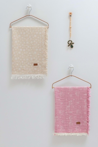 Caramell Basic Boxed Double Muslin Blanket Pacifier Hanger Triple Set-100X120...