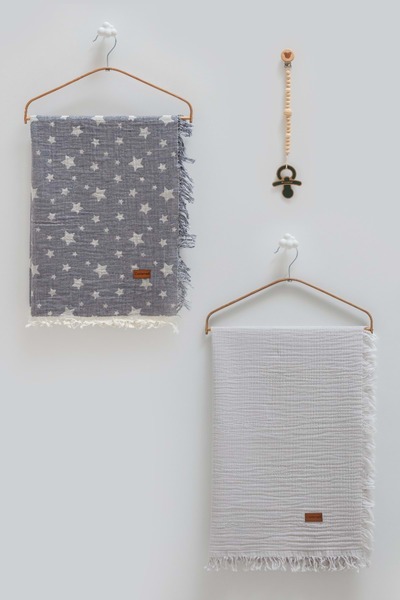 Caramell Basic Double Muslin Blanket Pacifier Hanger Triple Boxed Set-100X120...