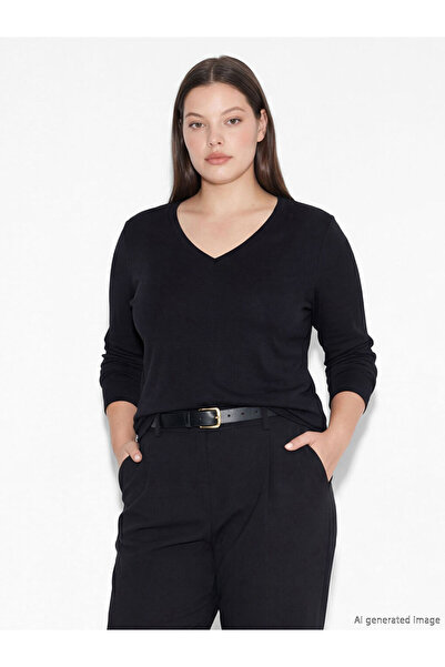 LC Waikiki موسم جديد من GÜLİS GİYİM: بدلة نسائية سوداء بياقة على شكل V