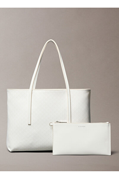 Calvin Klein %95 Geri Dönüştürülmüş Polyester, %5 Poliüretan Açık Gri Kadın T...