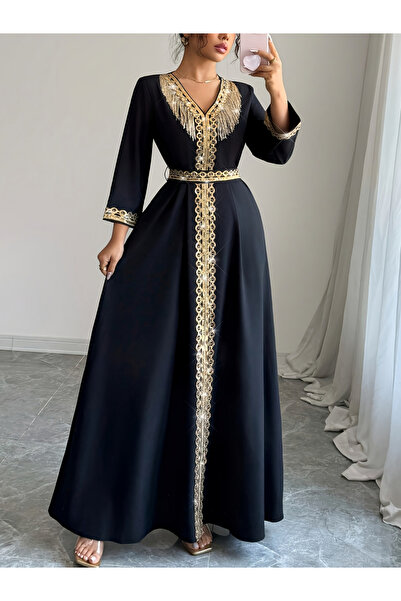 Take Two By Styli جلابية سوداء مزينة بحزام بتصميم A-قَصّة على شكل A