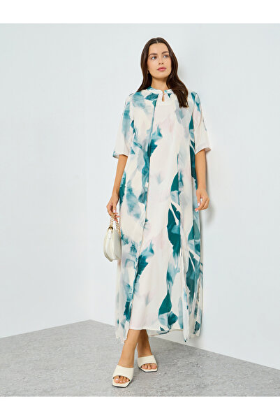 Take Two By Styli فستان ماكسي أخضر مطبوع بأكمام قصيرة قَصّة على شكل A