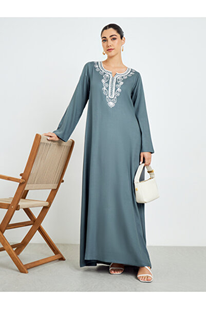 Amirah By Styli Green Embroidered A-Line Jalabiya