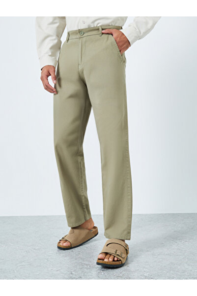 Styli Men Olive Relaxed Fit Chinos