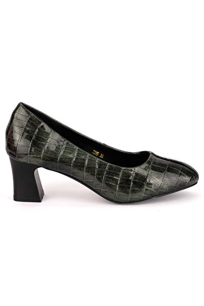 Trenddo Shoes Women's shoes made of green genuine Leather with a thick heel o...