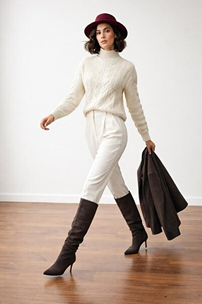 SHERIN Pulover ecru cu guler înalt