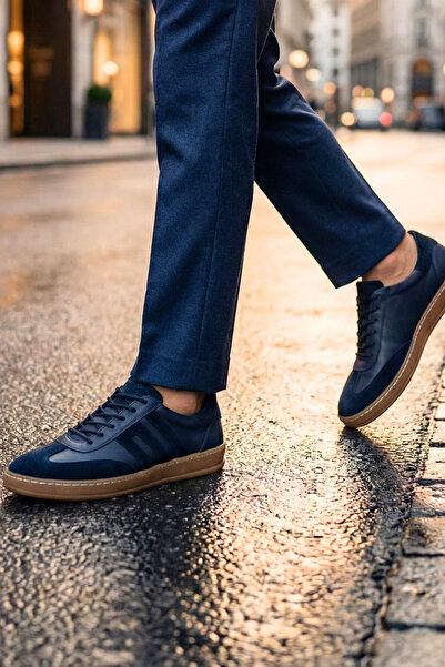 Ekonomik Ayakkabı حذاء رياضي رجالي بتفاصيل من الجلد السويدي الأسود - نعل من ا...