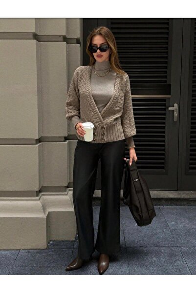 yardıtekstil Women's 6-Button Crop Knit Cardigan