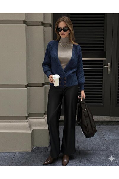 yardıtekstil Women's 6-Button Crop Knit Cardigan